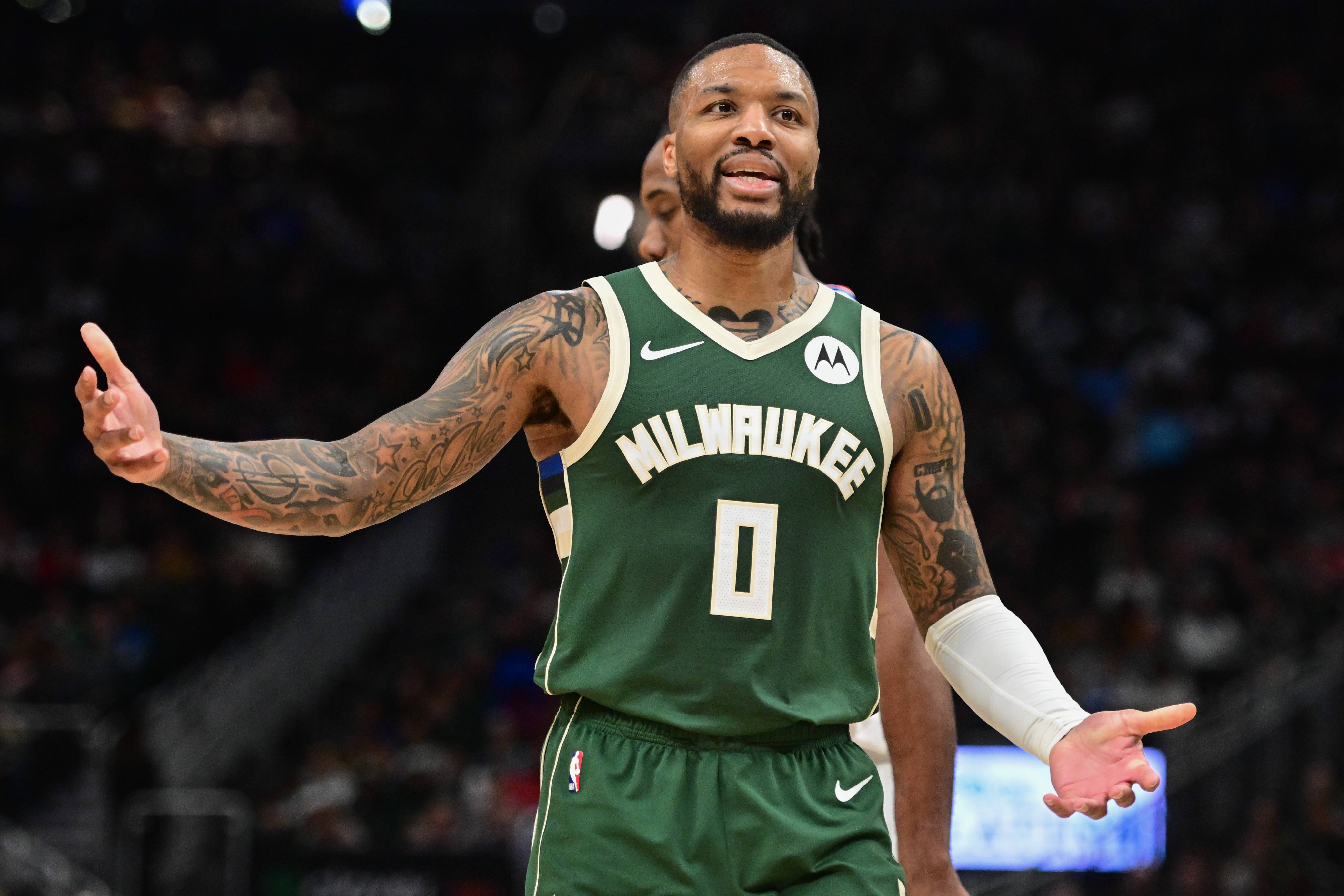 雄鹿主场击败爵士，晋级季后赛尚未定的简单介绍